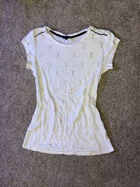 Tresics White Tee with Gold Pineapple Accents